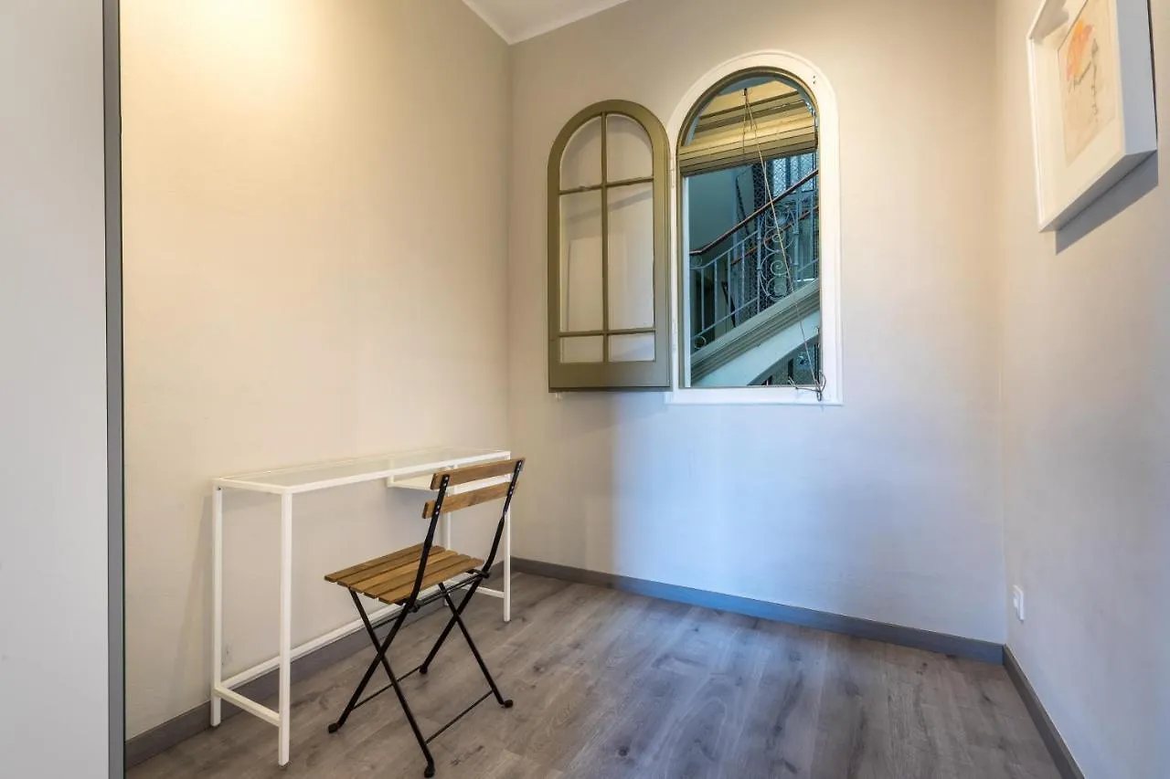 51Par1011 Nice Apartment In Parallel Barcelona