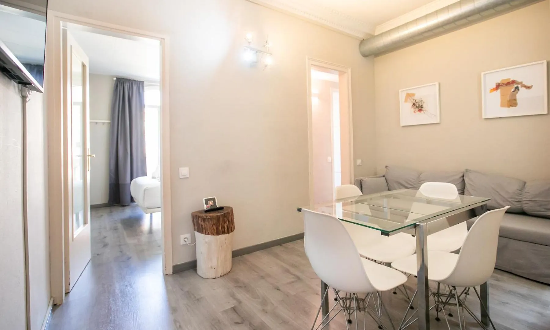 51Par1011 Nice Apartment In Parallel Barcelona