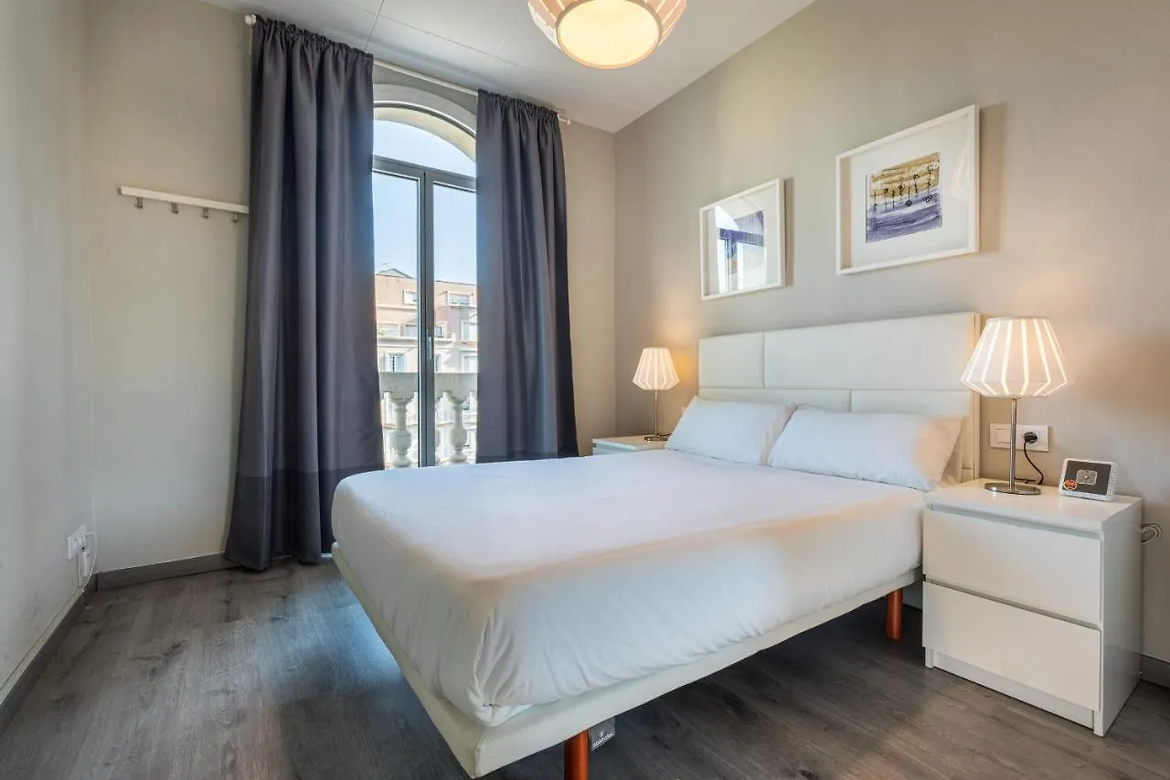 51Par1011 Nice Apartment In Parallel Barcelona