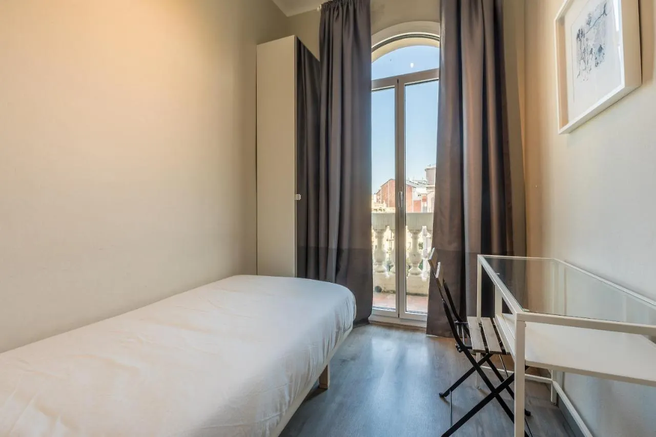 51Par1011 Nice Apartment In Parallel Barcelona